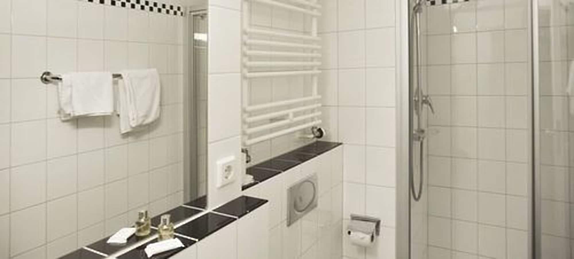 Cityhotel Monopol Hamburg Ngoại thất bức ảnh